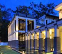 Shinta Mani by Night